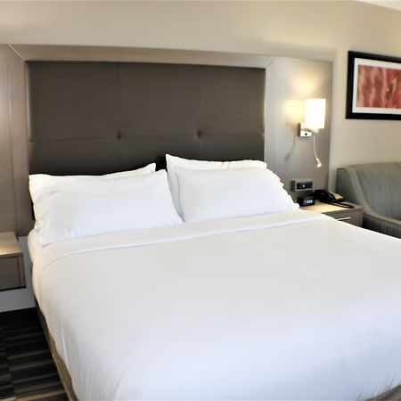 Holiday Inn Express Woodstock-Shenandoah Valley By Ihg Extérieur photo