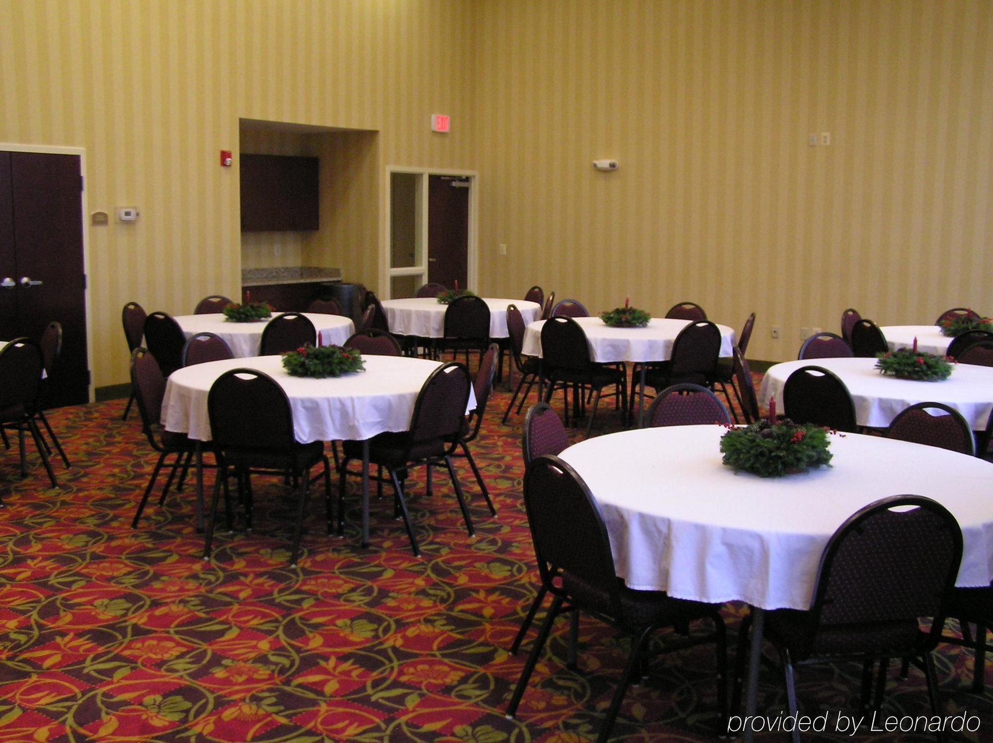 Holiday Inn Express Woodstock-Shenandoah Valley By Ihg Extérieur photo