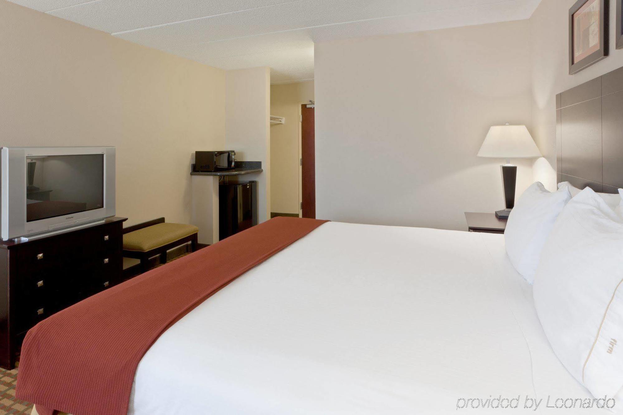 Holiday Inn Express Woodstock-Shenandoah Valley By Ihg Extérieur photo