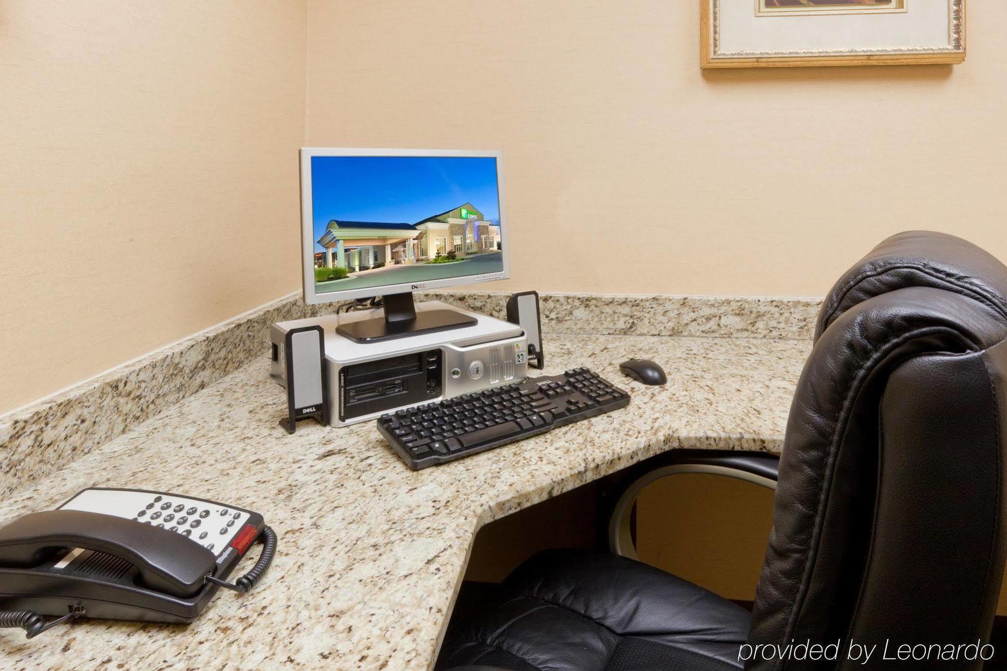 Holiday Inn Express Woodstock-Shenandoah Valley By Ihg Extérieur photo