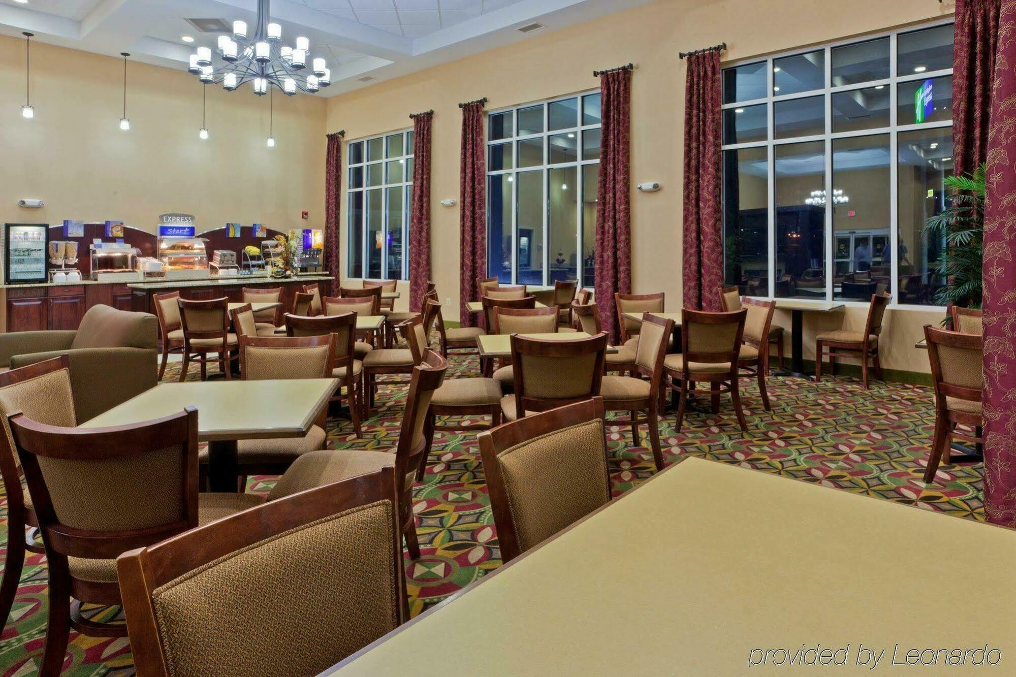 Holiday Inn Express Woodstock-Shenandoah Valley By Ihg Extérieur photo